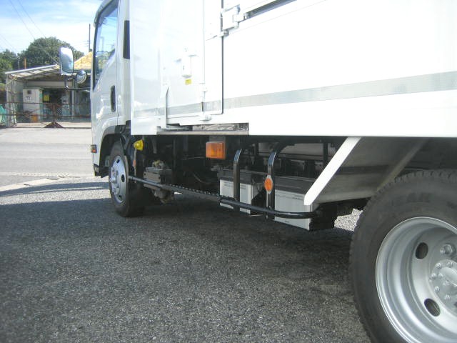 いすゞ エルフ 小型 冷凍冷蔵バン 2RG-NPR88AN(95943) 15枚目