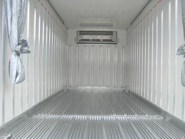 いすゞ エルフ 小型 冷凍冷蔵バン TRG-NPR85AN(95944) 8枚目