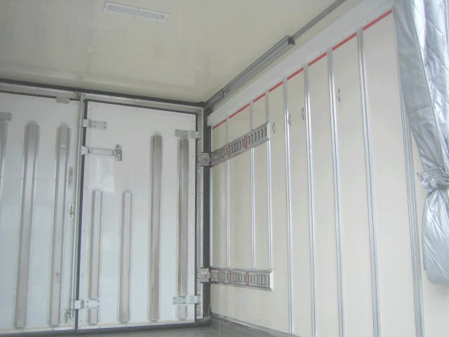 いすゞ エルフ 小型 冷凍冷蔵バン 2RG-NPR88AN(95945) 10枚目