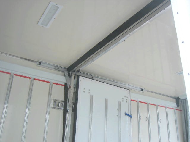 いすゞ エルフ 小型 冷凍冷蔵バン 2RG-NPR88AN(95945) 13枚目