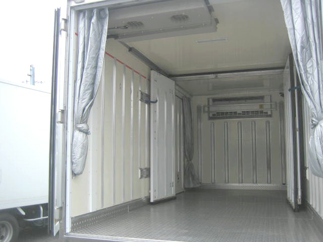 いすゞ エルフ 小型 冷凍冷蔵バン 2RG-NPR88AN(95945) 6枚目