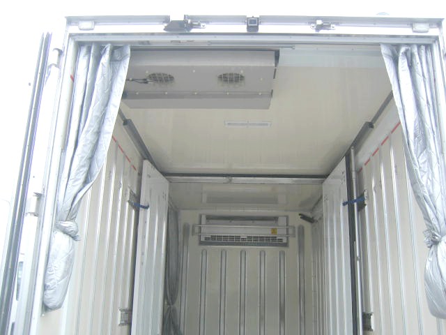 いすゞ エルフ 小型 冷凍冷蔵バン 2RG-NPR88AN(95945) 8枚目