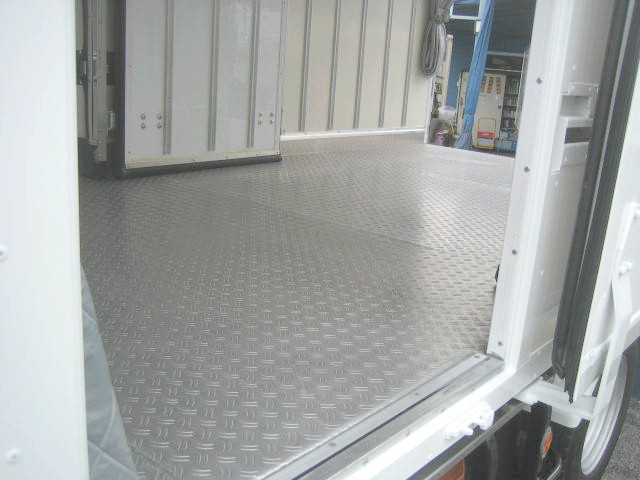 いすゞ エルフ 小型 冷凍冷蔵バン 2RG-NPR88AN(95945) 12枚目