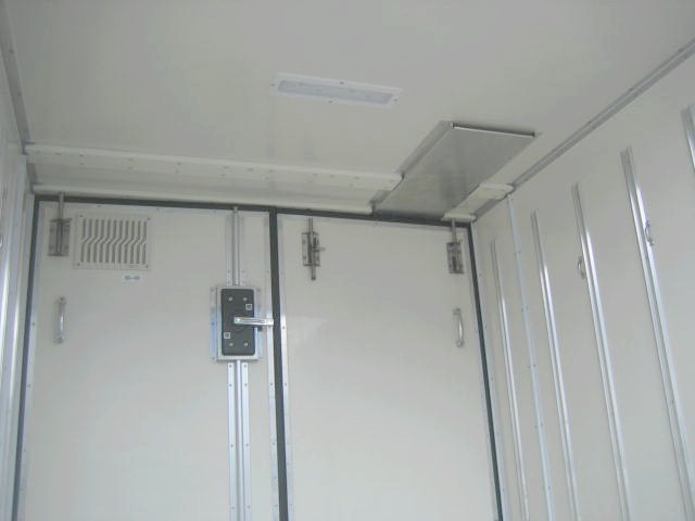 いすゞ エルフ 小型 冷凍冷蔵バン TRG-NLR85AN(95948) 9枚目