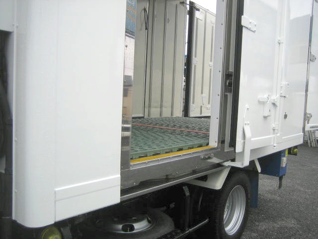 いすゞ エルフ 小型 冷凍冷蔵バン TRG-NLR85AN(95948) 10枚目