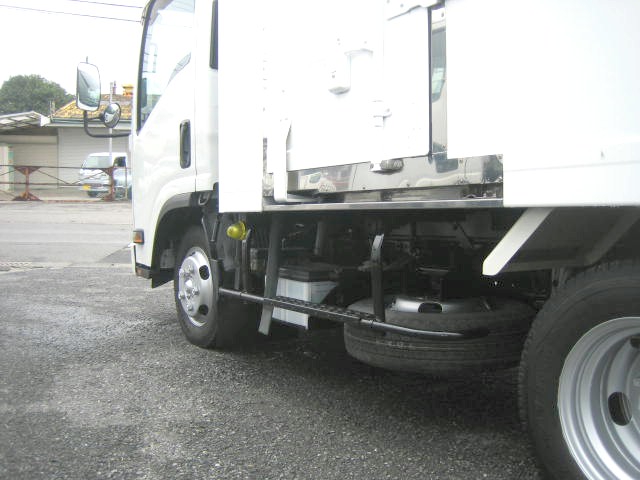 いすゞ エルフ 小型 冷凍冷蔵バン TRG-NLR85AN(95948) 15枚目