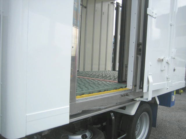 いすゞ エルフ 小型 冷凍冷蔵バン TRG-NLR85AN(95949) 10枚目