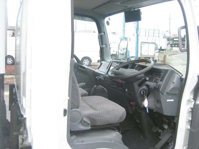 いすゞ エルフ 小型 冷凍冷蔵バン TRG-NLR85AN(95949) 28枚目