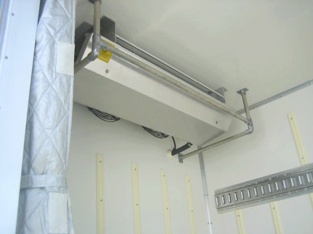 いすゞ エルフ 小型 冷凍冷蔵バン TPG-NLR85AN(95950) 10枚目