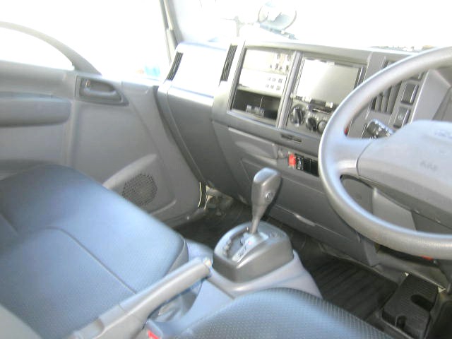 いすゞ エルフ 小型 冷凍冷蔵バン TPG-NLR85AN(95950) 27枚目