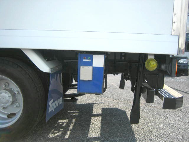 いすゞ エルフ 小型 冷凍冷蔵バン TPG-NLR85AN(95950) 17枚目