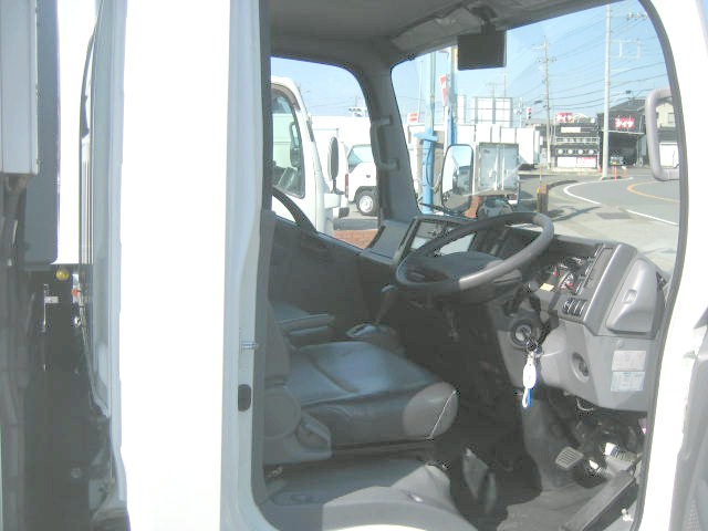 いすゞ エルフ 小型 冷凍冷蔵バン TPG-NLR85AN(95950) 25枚目