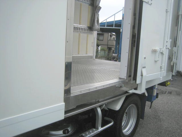 いすゞ エルフ 小型 冷凍冷蔵バン TPG-NLR85AN(95952) 8枚目