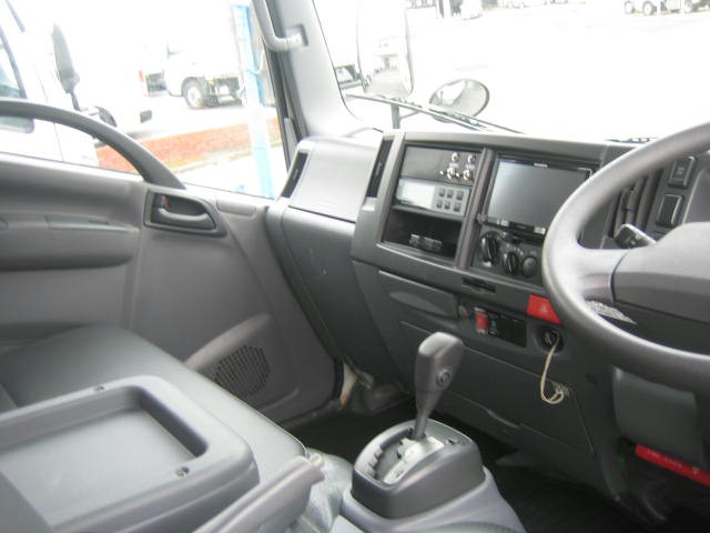 いすゞ エルフ 小型 冷凍冷蔵バン TPG-NLR85AN(95952) 26枚目