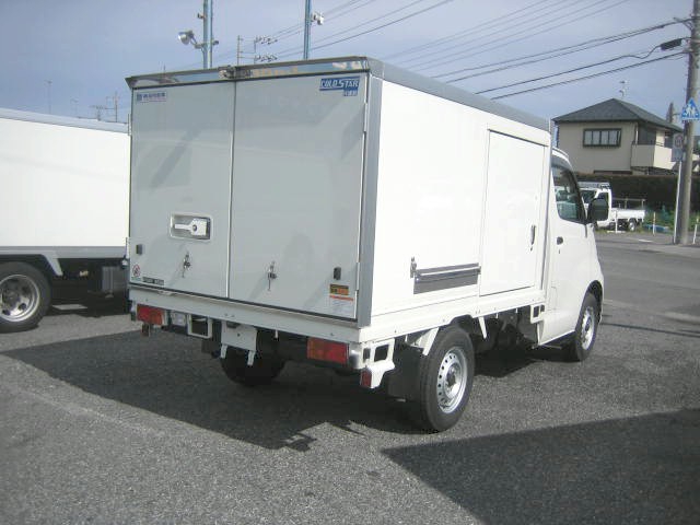 マツダ ボンゴ 小型 冷凍冷蔵バン 5BF-403F(95956) 3枚目