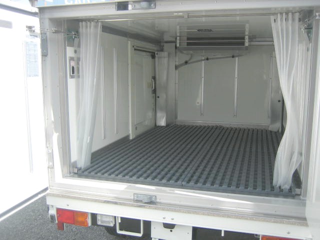 マツダ ボンゴ 小型 冷凍冷蔵バン 5BF-403F(95956) 6枚目