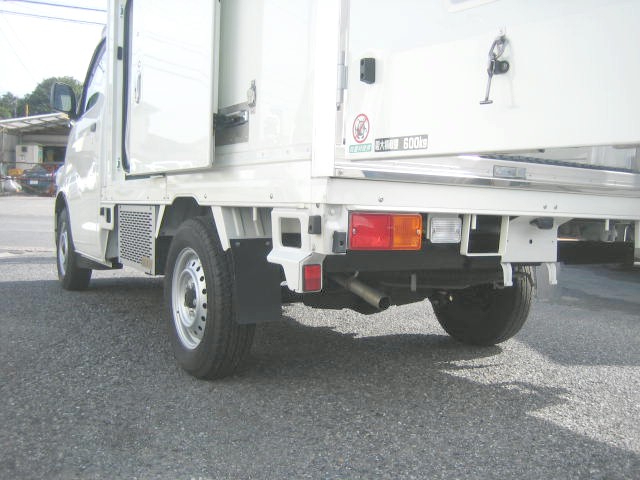 マツダ ボンゴ 小型 冷凍冷蔵バン 5BF-403F(95956) 17枚目