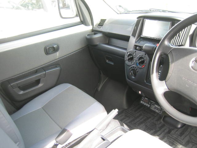 マツダ ボンゴ 小型 冷凍冷蔵バン 5BF-403F(95956) 23枚目