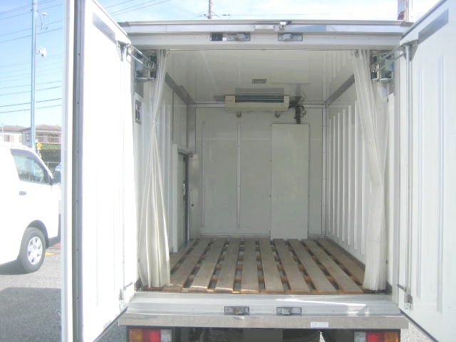 マツダ ボンゴ 小型 冷凍冷蔵バン DBF-SLP2T(95960) 5枚目