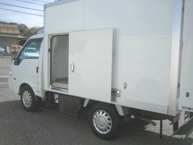 マツダ ボンゴ 小型 冷凍冷蔵バン DBF-SLP2T(95960) 13枚目