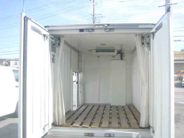 マツダ ボンゴ 小型 冷凍冷蔵バン DBF-SLP2T(95960) 11枚目