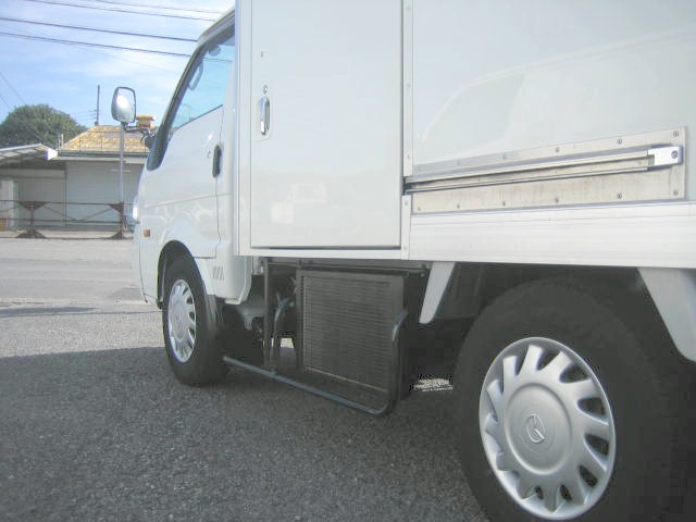 マツダ ボンゴ 小型 冷凍冷蔵バン DBF-SLP2T(95960) 14枚目