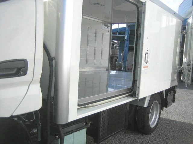 トヨタ トヨエース 小型 冷凍冷蔵バン LDF-KDY231(95965) 8枚目