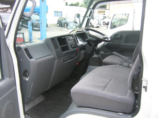 いすゞ エルフ 小型 冷凍冷蔵バン TPG-NHR85AN(95969) 26枚目