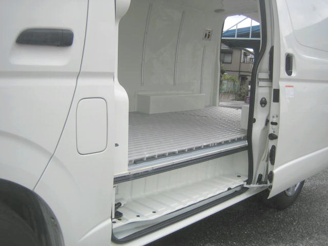トヨタ ハイエース 小型 冷凍冷蔵バン QDF-KDH201V(95973) 9枚目