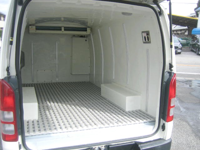 トヨタ ハイエース 小型 冷凍冷蔵バン QDF-KDH201V(95973) 8枚目