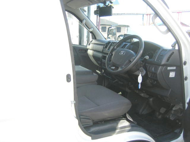 トヨタ ハイエース 小型 冷凍冷蔵バン QDF-KDFH201V(95975) 16枚目