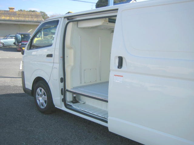 トヨタ ハイエース 小型 冷凍冷蔵バン QDF-KDFH201V(95975) 13枚目