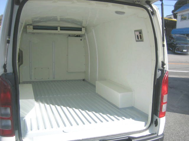 トヨタ ハイエース 小型 冷凍冷蔵バン QDF-KDFH201V(95975) 8枚目