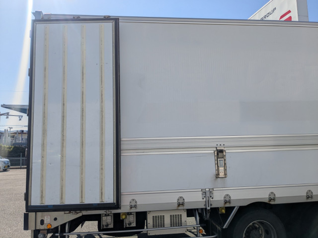 三菱ふそう スーパーグレート 大型 アルミウィング 2PG-FS74HZ(96038) 26枚目