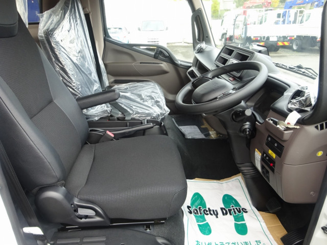 三菱ふそう キャンター 小型 車載専用車 2PG-FEB80(96043) 4枚目