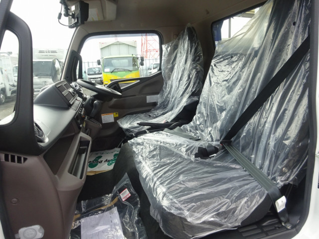 三菱ふそう キャンター 小型 車載専用車 2PG-FEB80(96043) 31枚目