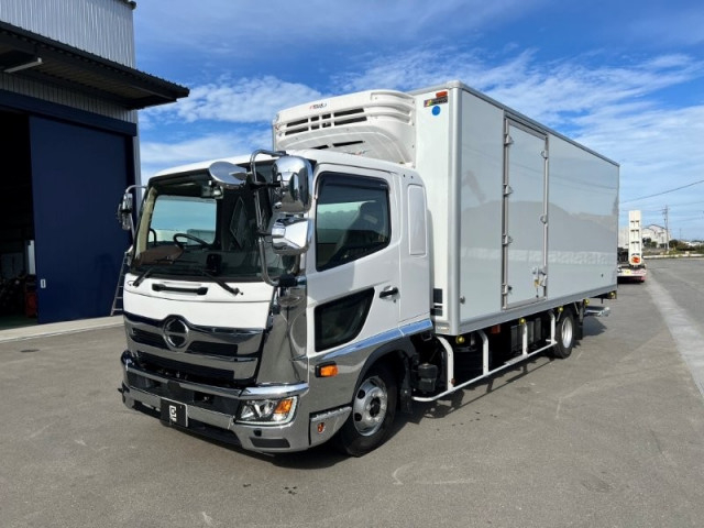 日野 レンジャー 中型 冷凍冷蔵バン 2KG-FD2ABG(96045) 2枚目