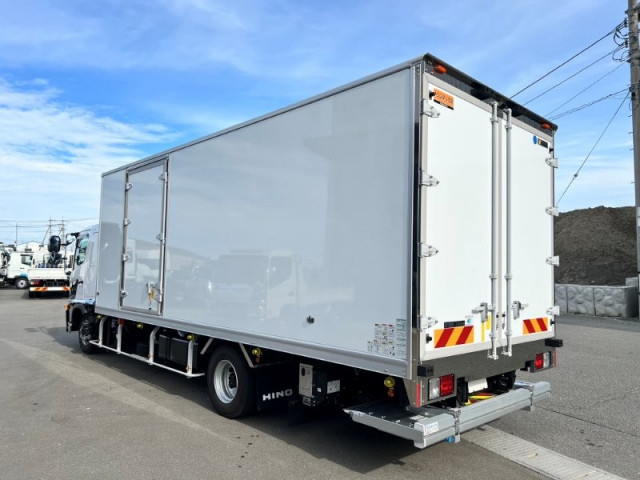 日野 レンジャー 中型 冷凍冷蔵バン 2KG-FD2ABG(96045) 3枚目