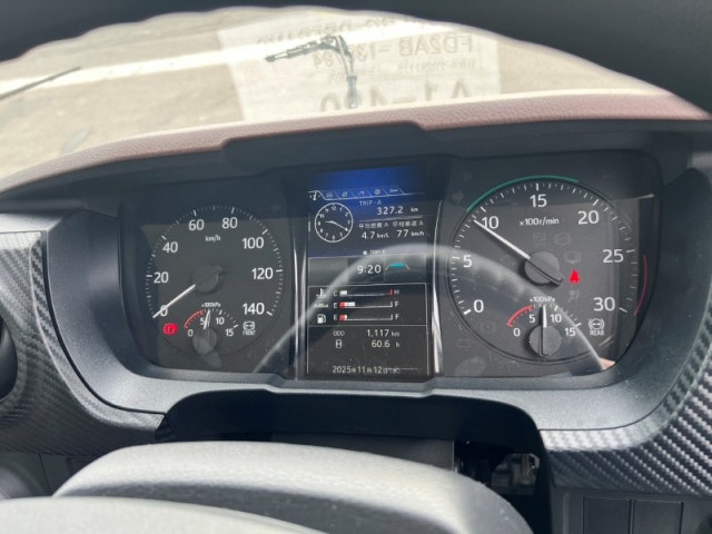 日野 レンジャー 中型 冷凍冷蔵バン 2KG-FD2ABG(96045) 7枚目