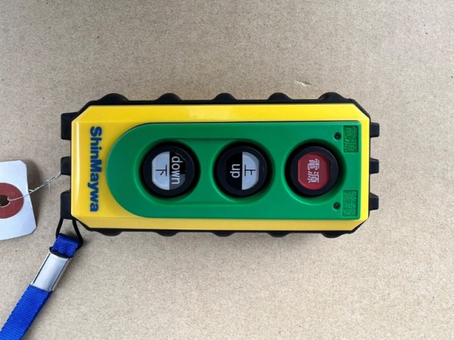 日野 レンジャー 中型 冷凍冷蔵バン 2KG-FD2ABG(96045) 32枚目