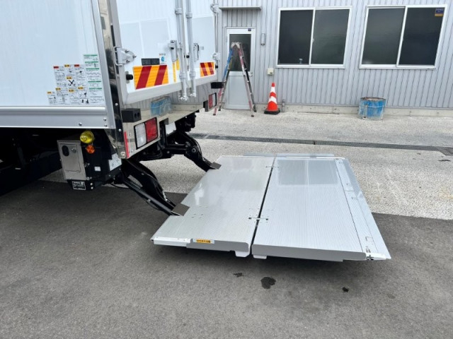 日野 レンジャー 中型 冷凍冷蔵バン 2KG-FD2ABG(96045) 34枚目