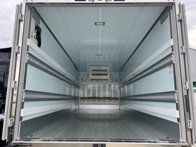 日野 レンジャー 中型 冷凍冷蔵バン 2KG-FD2ABG(96045) 37枚目