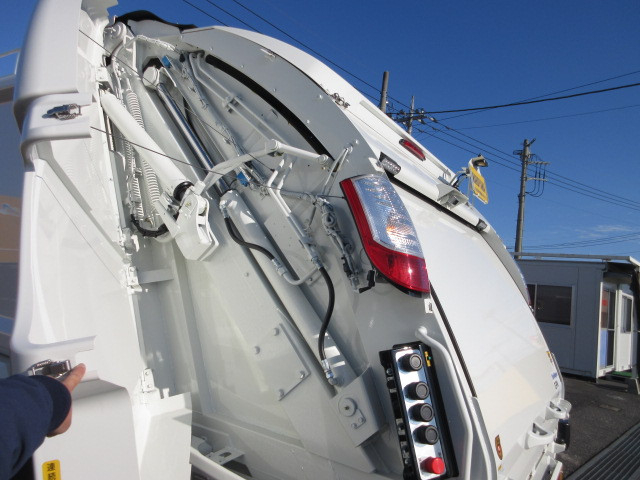 日野 レンジャー 中型 塵芥車（プレス式） 2PG-FD2ABA(96044) 43枚目