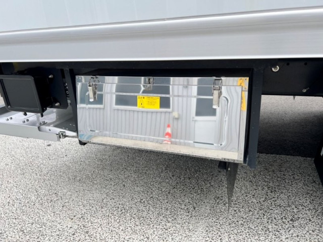 日野 レンジャー 中型 冷凍冷蔵バン 2KG-FD2ABG(96045) 44枚目