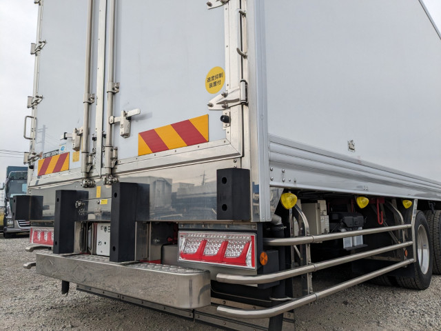 日野 プロフィア 大型 冷凍冷蔵バン 2DG-FW1AHG(96057) 7枚目