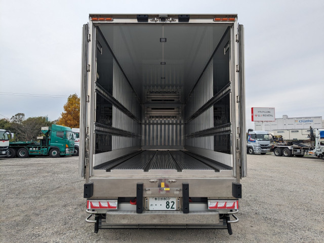 日野 プロフィア 大型 冷凍冷蔵バン 2DG-FW1AHG(96057) 9枚目