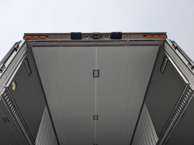 日野 プロフィア 大型 冷凍冷蔵バン 2DG-FW1AHG(96057) 11枚目