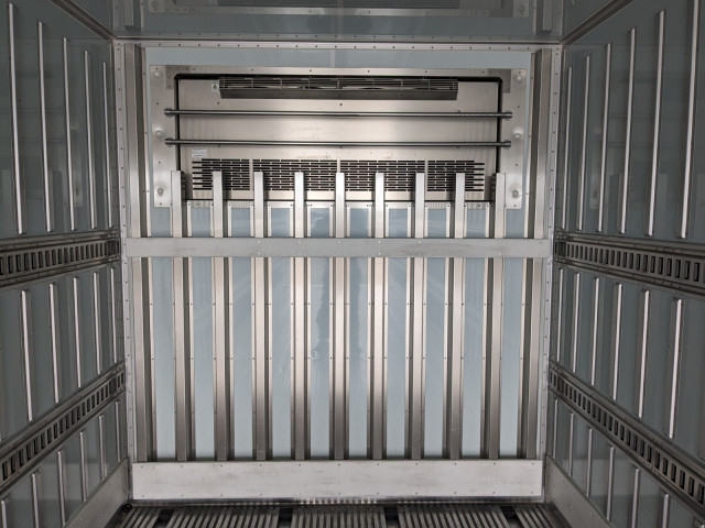 日野 プロフィア 大型 冷凍冷蔵バン 2DG-FW1AHG(96057) 17枚目