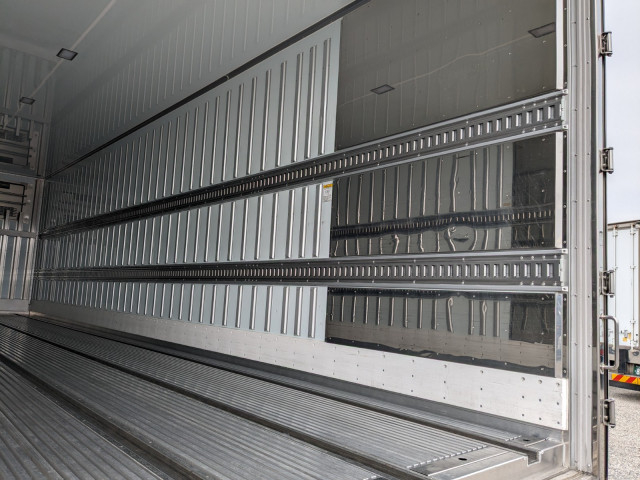 日野 プロフィア 大型 冷凍冷蔵バン 2DG-FW1AHG(96057) 19枚目