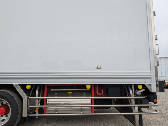 日野 プロフィア 大型 冷凍冷蔵バン 2DG-FW1AHG(96057) 22枚目